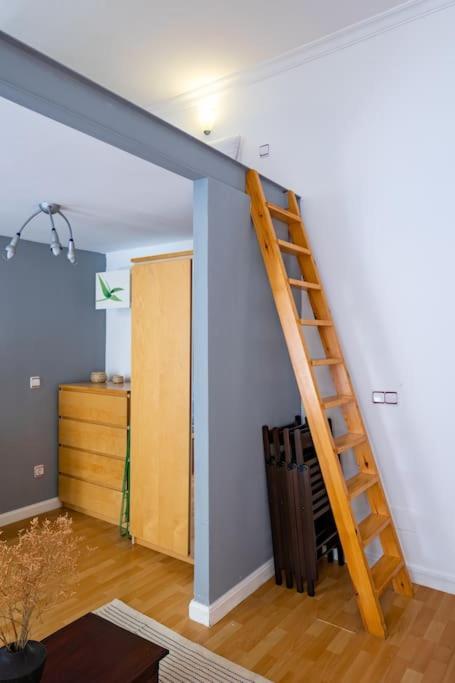 Beautiful Apartment In Malasana For 3 Pax - Ferrer Madrid Kültér fotó