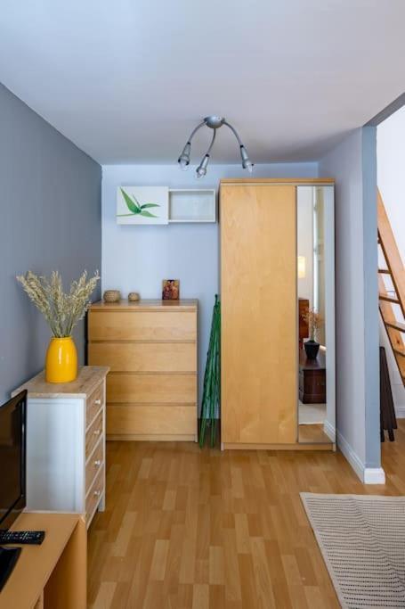 Beautiful Apartment In Malasana For 3 Pax - Ferrer Madrid Kültér fotó