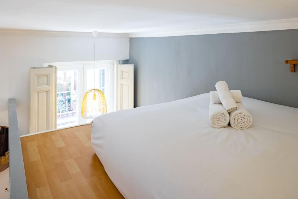 Beautiful Apartment In Malasana For 3 Pax - Ferrer Madrid Kültér fotó
